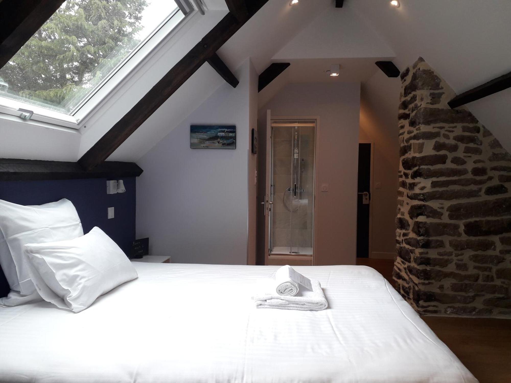 Manoir Du Moustoir - Hotel Les Empreintes Saint-Evarzec Bagian luar foto