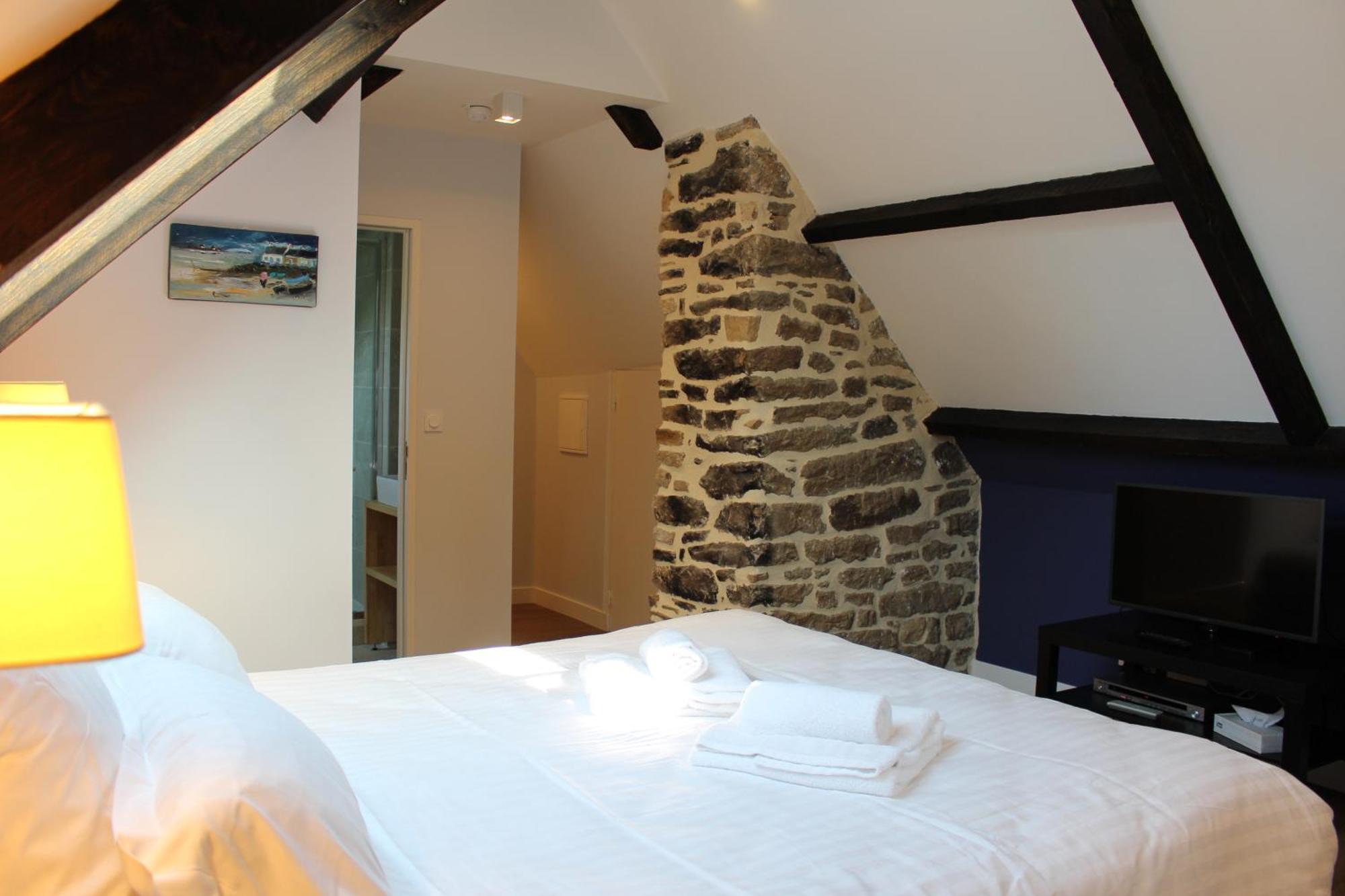 Manoir Du Moustoir - Hotel Les Empreintes Saint-Evarzec Bagian luar foto