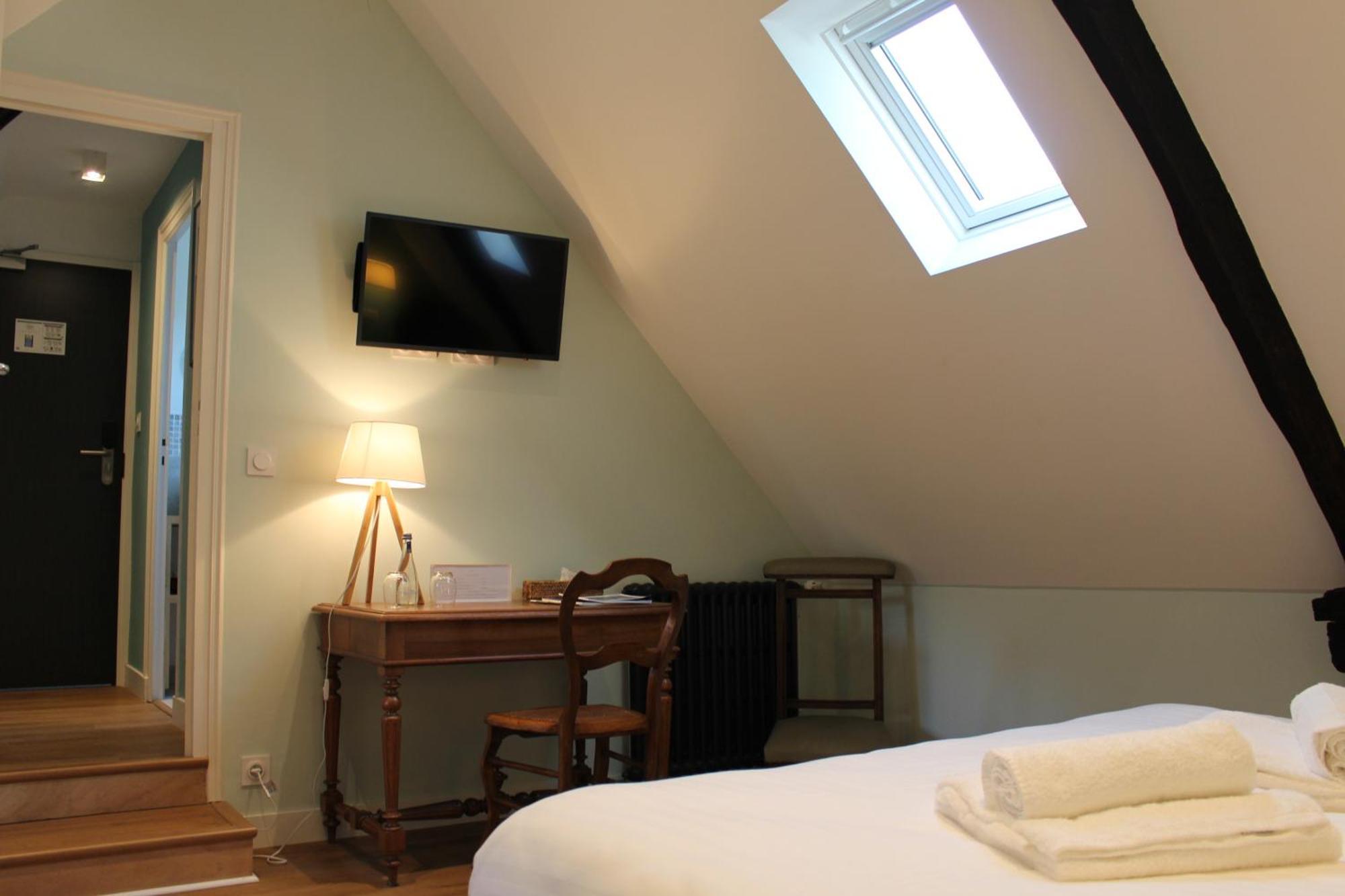 Manoir Du Moustoir - Hotel Les Empreintes Saint-Evarzec Bagian luar foto
