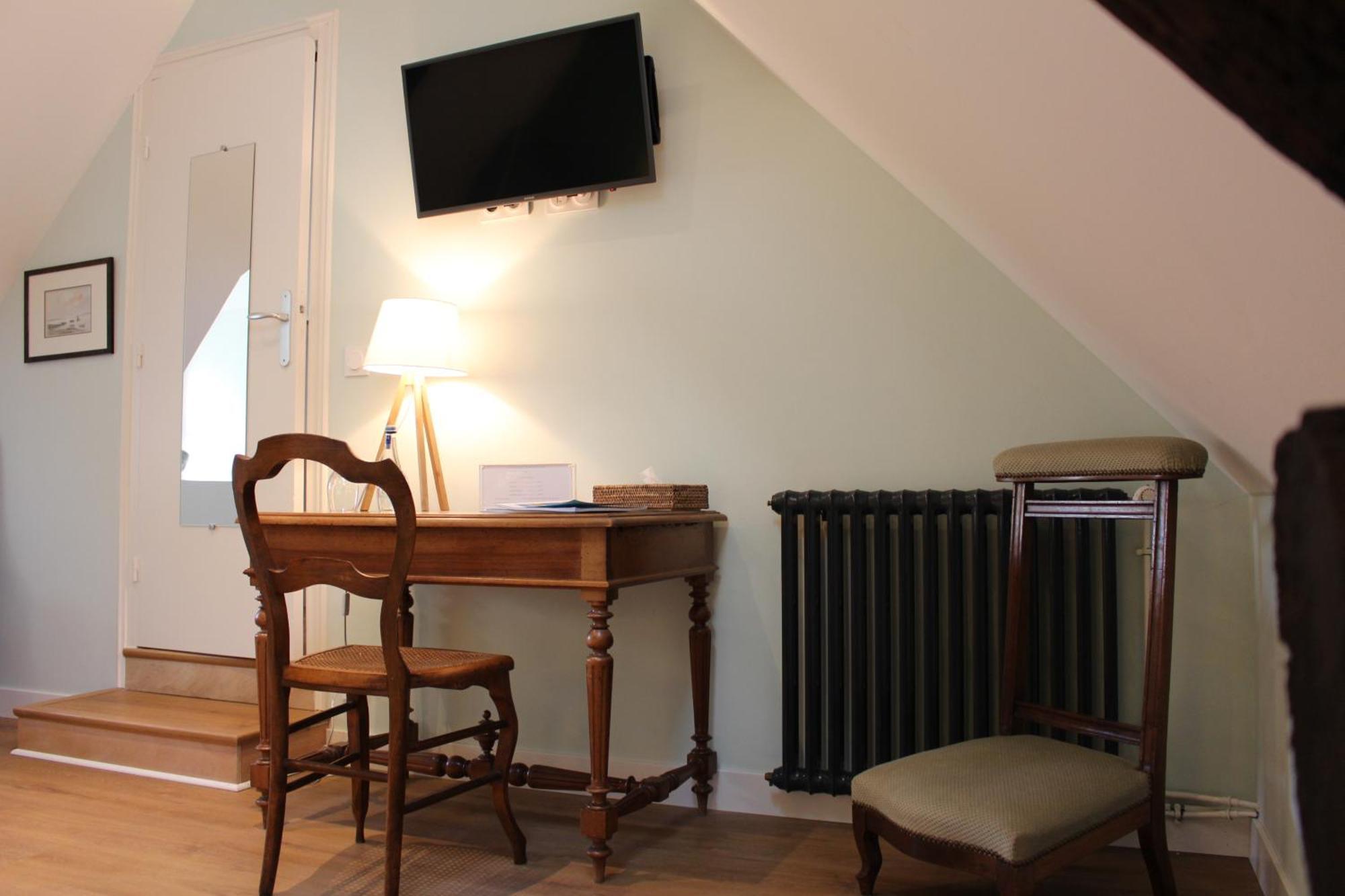 Manoir Du Moustoir - Hotel Les Empreintes Saint-Evarzec Bagian luar foto