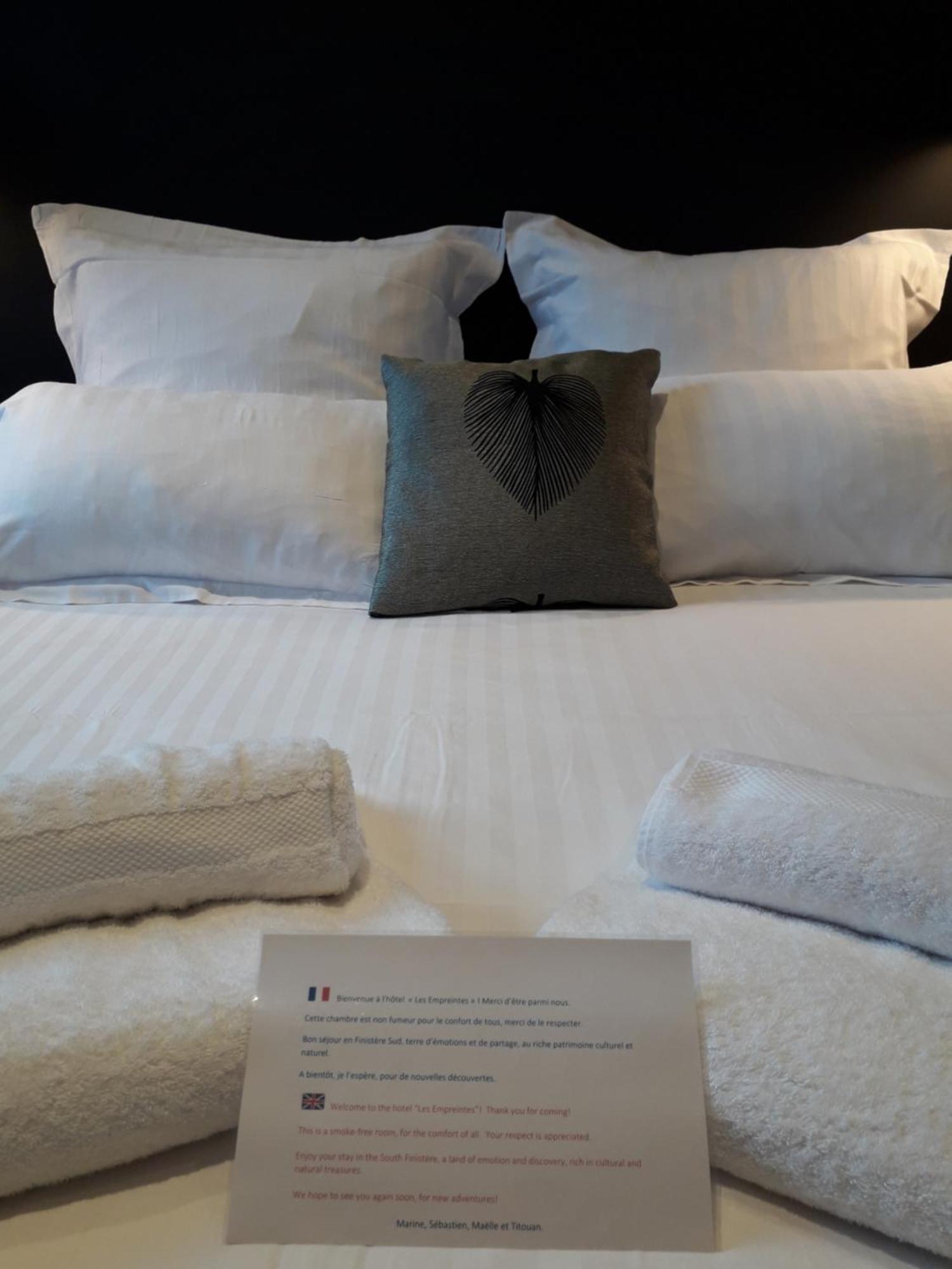 Manoir Du Moustoir - Hotel Les Empreintes Saint-Evarzec Bagian luar foto