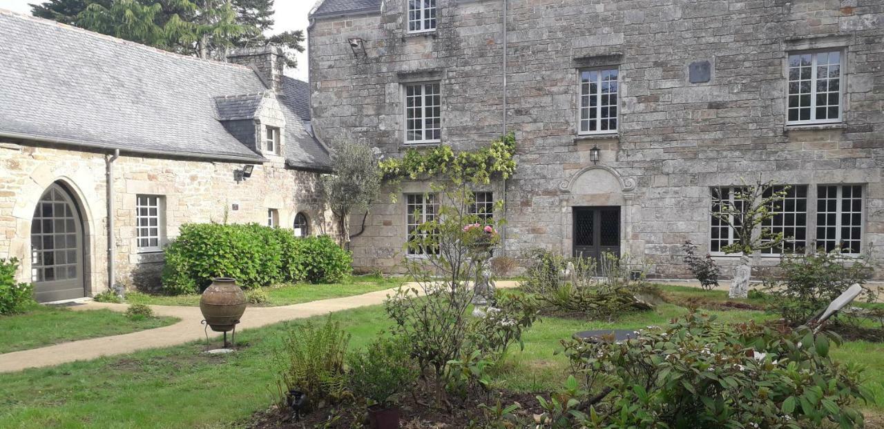 Manoir Du Moustoir - Hotel Les Empreintes Saint-Evarzec Bagian luar foto
